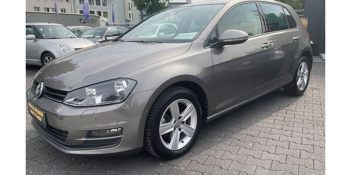 VW Golf 87.000 km 9.990 &euro; Bielefeld 33649