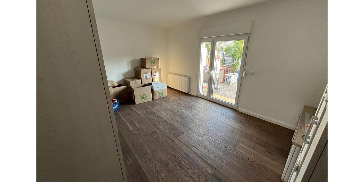 Reihenhaus Versmold - 3 Zimmer, 75 m&sup2;, 1.100&euro; | Angebot:26335415