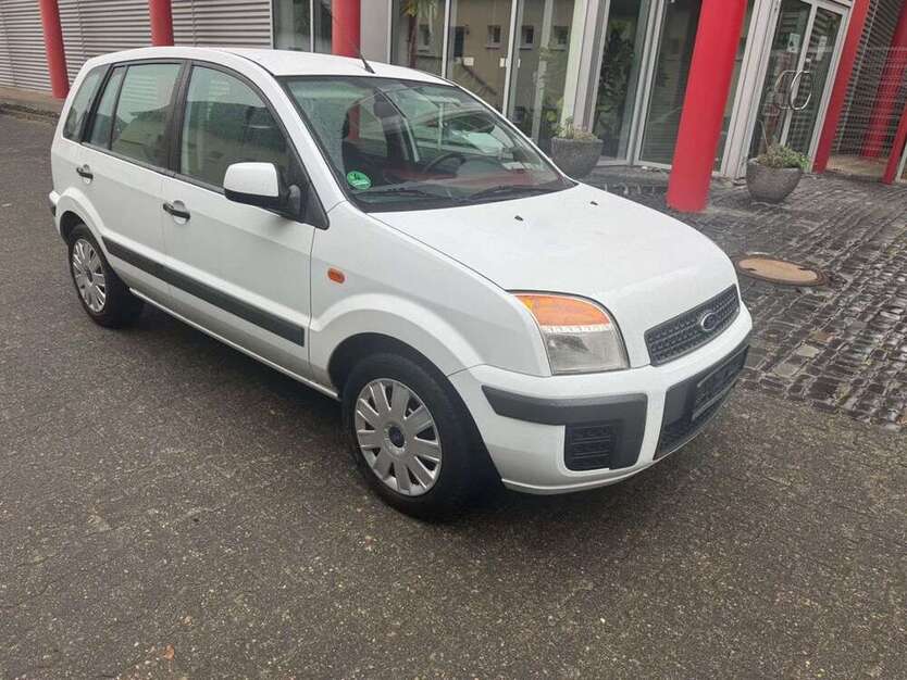 Ford Fusion 129.000 km 2.999 € Paderborn 33100