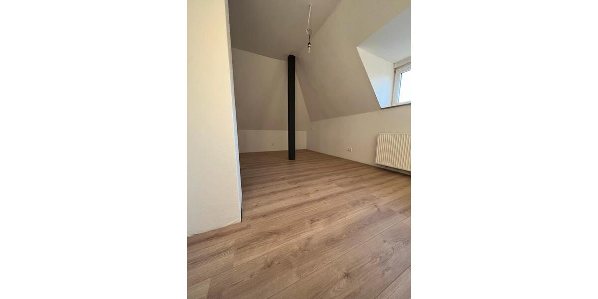 Dachgeschoßwohnung Gütersloh - 2 Zimmer, 40 m&sup2;, 550&euro; | Angebot:25753613