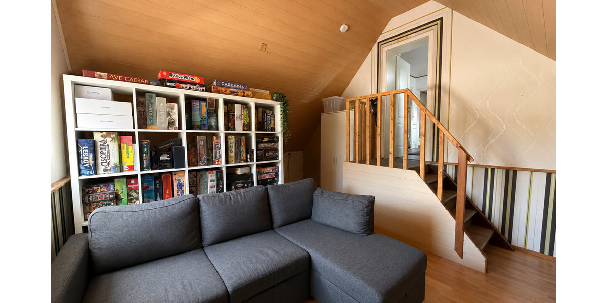 Großzügiges Zweifamilienhaus mit Einliegerwohnung und neuer Heizung - Zweifamilienhaus Hüllhorst | Angebot:27003359