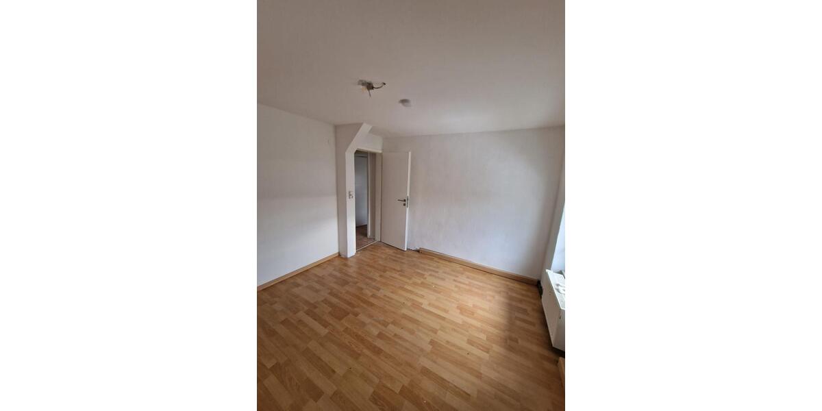 Etagenwohnung Detmold Hakedahl - 4 Zimmer, 104 m&sup2;, 800&euro; | Angebot:26302887