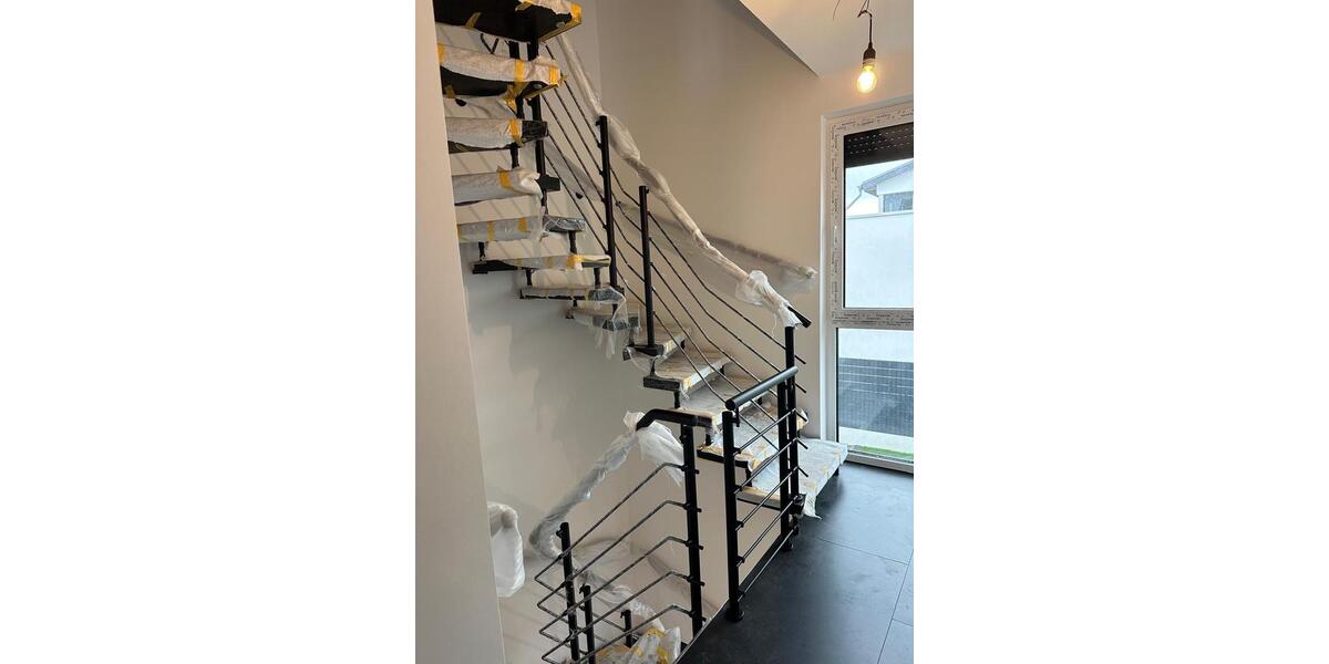 Moderne Neubau- DHH 4 zimmer