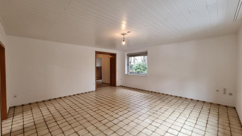 Erdgeschoßwohnung Bielefeld Sennestadt - 2.5 Zimmer, 110 m&sup2;, 790&euro; | Angebot:25864469