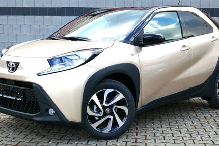 Toyota Aygo (X) 2.500 km 18.950 &euro; Detmold 32758