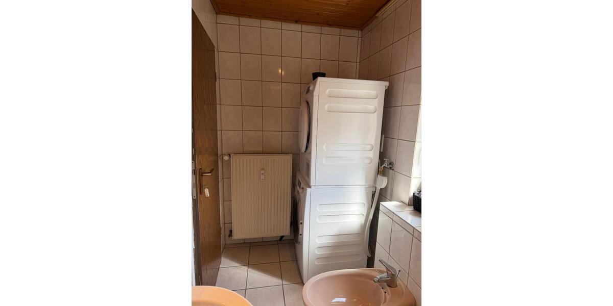 Etagenwohnung Oerlinghausen - 2 Zimmer, 80 m&sup2;, 1.000&euro; | Angebot:26168990