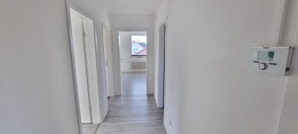Dachgeschoßwohnung Bielefeld Brackwede - 3 Zimmer, 75 m&sup2;, 600&euro; | Angebot:26337245