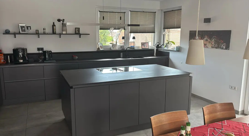 Penthousewohnung mit Dachterasse und Fernblick für Paare mit Ansprüchen, 3,5 Zimmer, Aufzug, Zentrale Lage, Wohnung mieten 3 zimmer