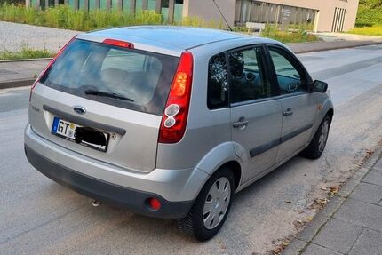 Ford Fiesta 119.000 km 2.600 &euro; Halle (Westf.) 33790