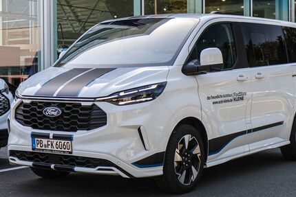 Ford Tourneo Custom 12.000 km 55.990 € Paderborn 33102