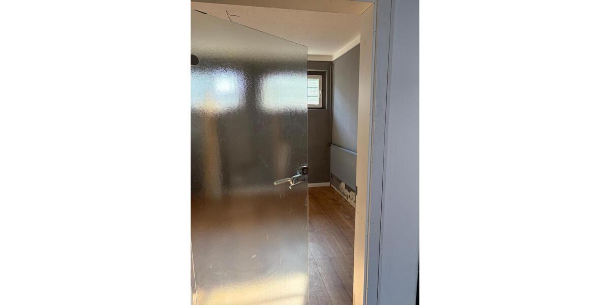 Gewerbeobjekt Lage - 576&euro; | Angebot:25382561