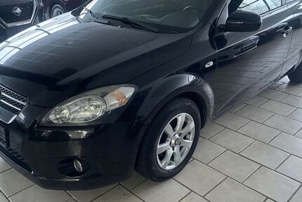 Kia ceed / Ceed 199.000 km 2.850 &euro; Detmold 32756
