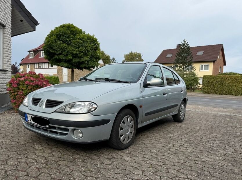 Renault Megane 59.772 km 3.295 € Bad Salzuflen 32107
