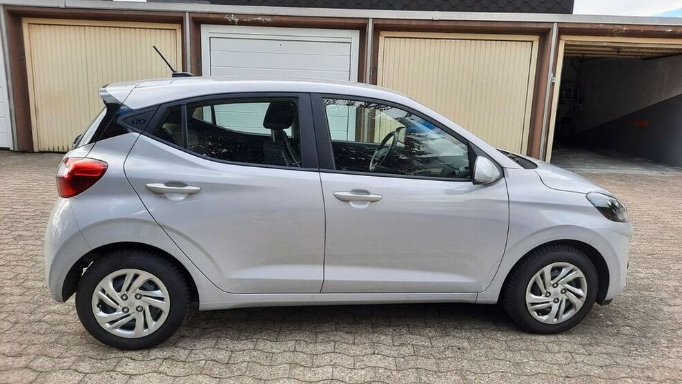 i10