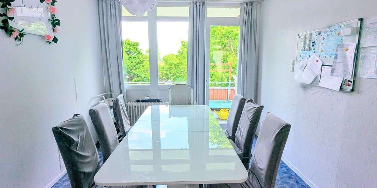 Wohnung zum Kaufen in Lage 154.000 € 92 m² 4 zimmer