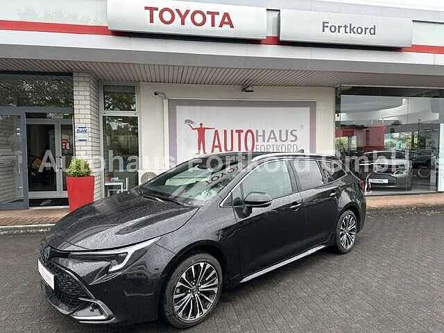 Toyota Corolla 7.900 km 31.980 € Bielefeld 33689