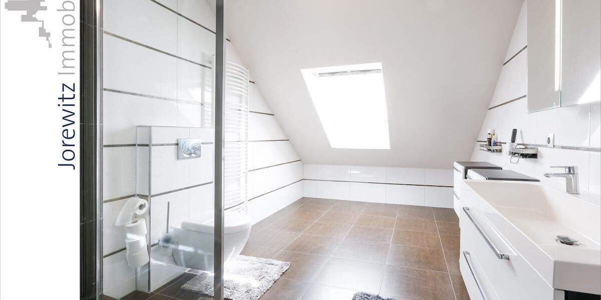 Mehrfamilienhaus, Wohnhaus Bielefeld Brackwede - 8 Zimmer, 235 m&sup2;, 779.000&euro; | Angebot:24028049