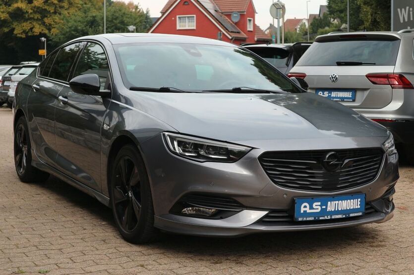 Opel Insignia 124.000 km 18.900 € Hiddenhausen 32120
