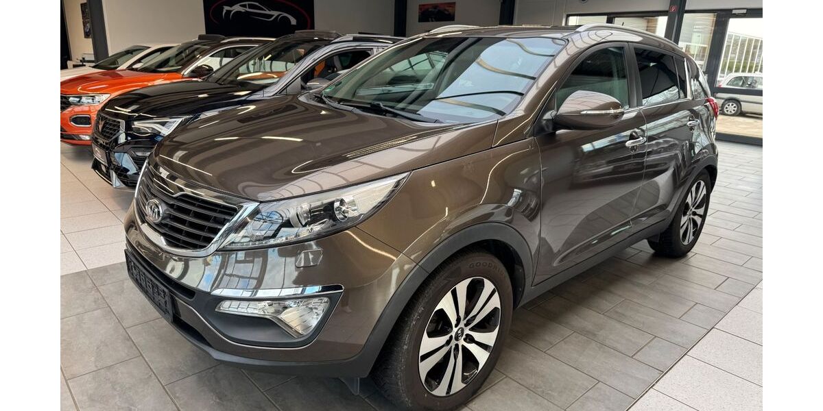 Kia Sportage 175.000 km 8.200 &euro; Detmold 32758
