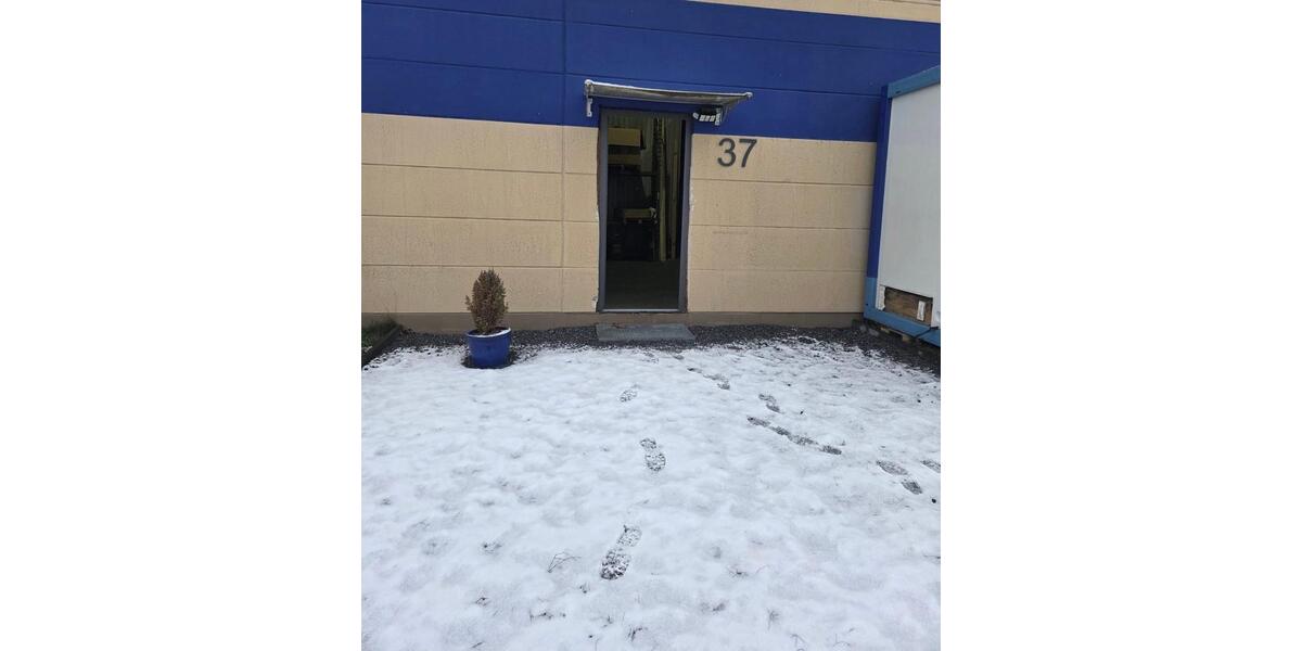 Lagerhalle mit Rampe zimmer