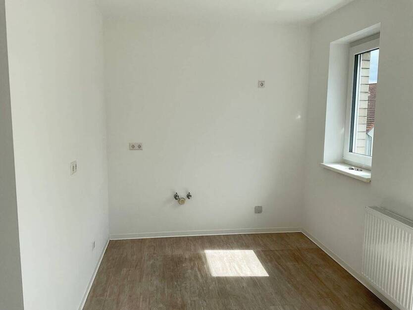 Direkt einziehen und WOHNFÜHLEN! 3 Zimmer mit Balkon! Moderne Ausstattung, Tageslichtbad, Aufzug