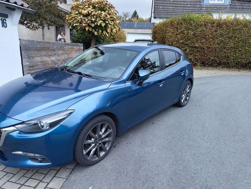 Mazda 3 124.077 km 11.990 € Lemgo 32657
