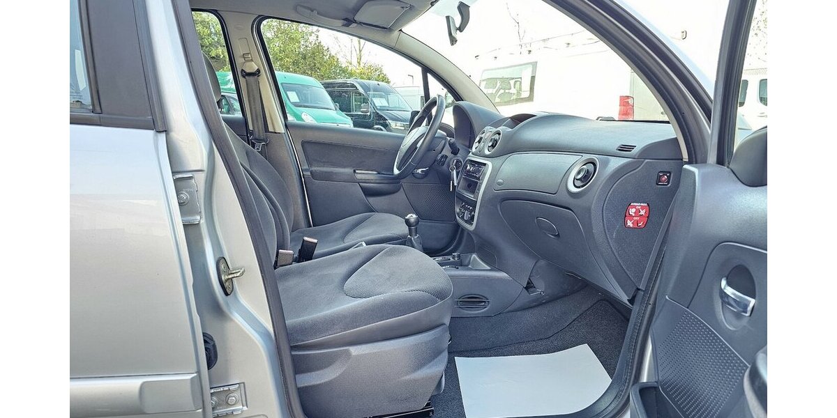 Citroen C3 HDi 70 Confort KLIMA AUS 1.HAND 128.393 km 3.450 &euro; Löhne 32584