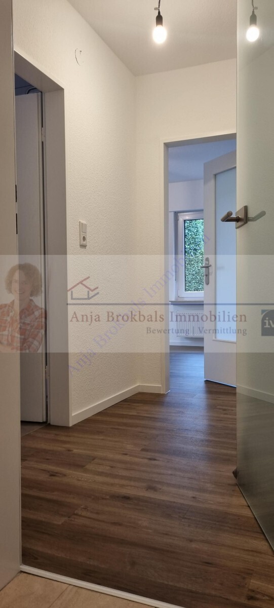 Gütersloh: Erdgeschoss mit Garten und Garage in einem 2 Familienhaus, stadtnahe Lage am Grüngürtel 4.5 zimmer