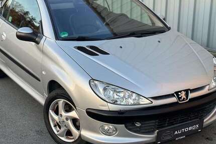 Peugeot 206 88.976 km 3.999 &euro; Rheda-Wiedenbrück 33378