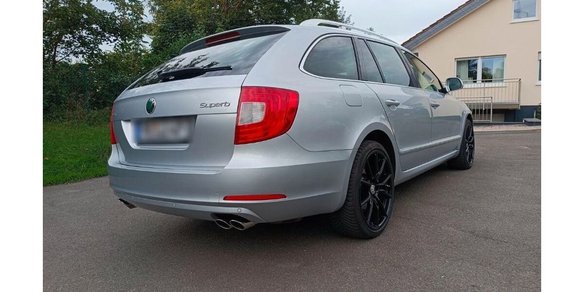 Skoda Superb 156.000 km 9.250 &euro; Gütersloh 33334