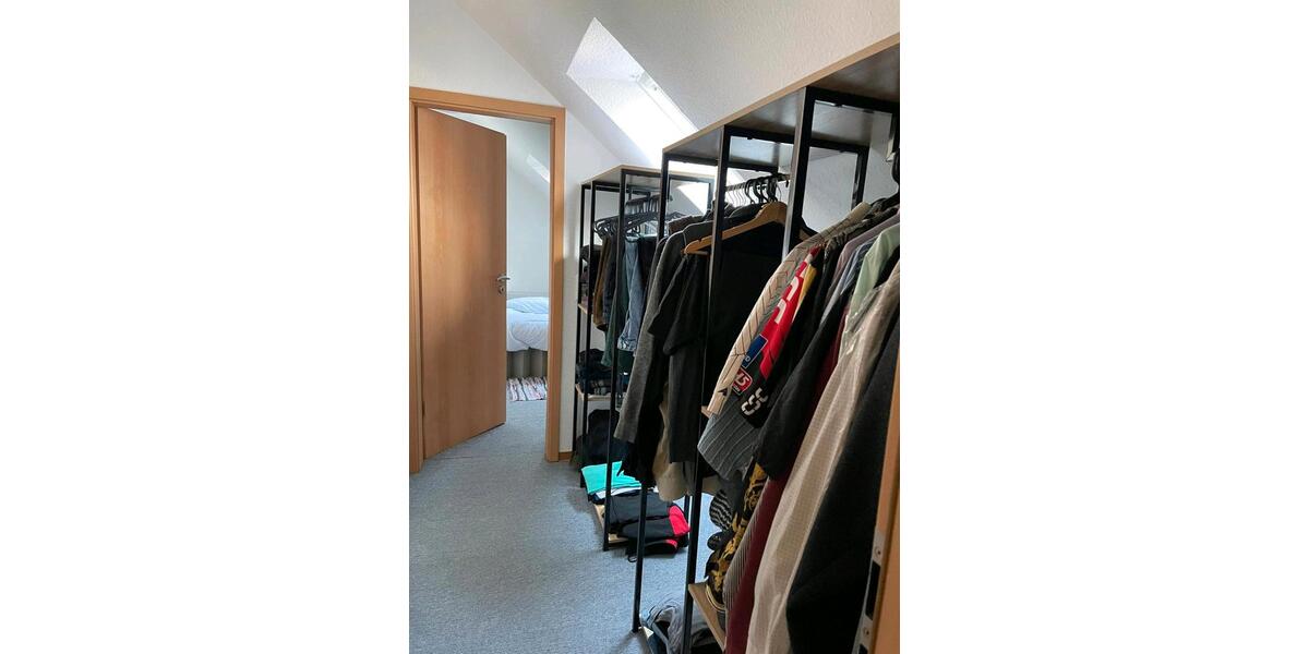 Dachgeschoßwohnung Bielefeld - 2 Zimmer, 43 m&sup2;, 150.000&euro; | Angebot:25917744