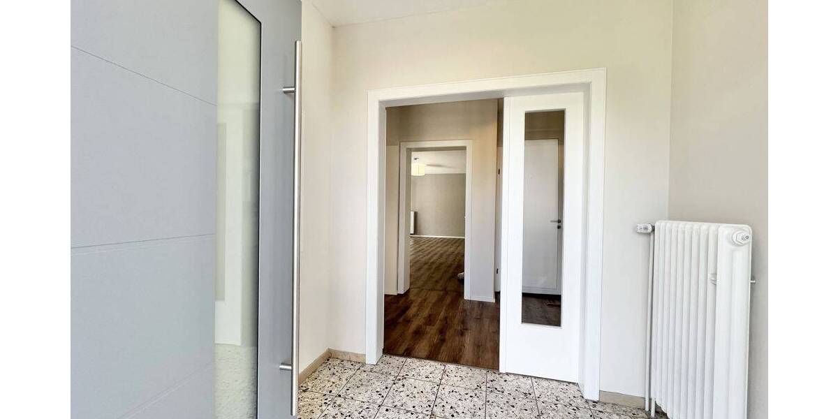 Bungalow Detmold Hiddesen - 4 Zimmer, 130 m&sup2;, 1.480&euro; | Angebot:26917548