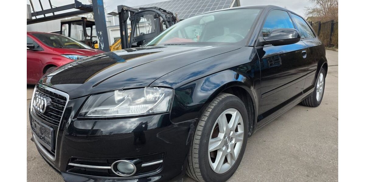 Audi A3 118.000 km 2.990 &euro; Lemgo 32657