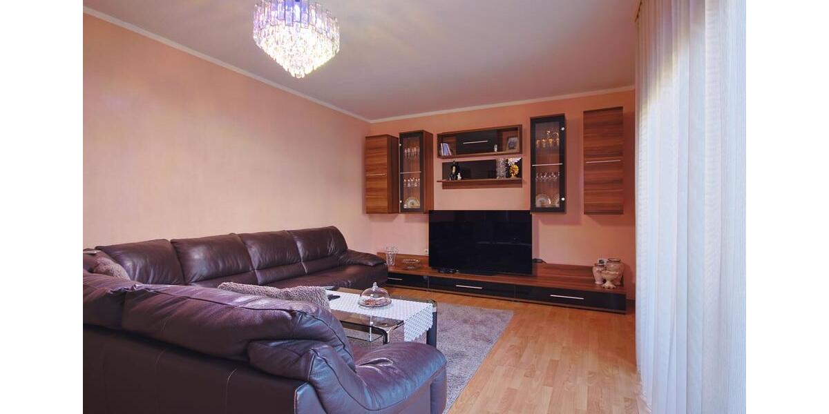 Etagenwohnung Bad Oeynhausen - 3.5 Zimmer, 108 m&sup2;, 1.000&euro; | Angebot:25720005