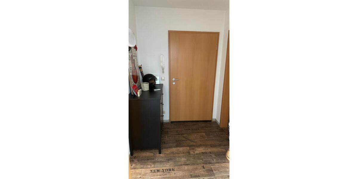 Dachgeschoßwohnung Halle - 2 Zimmer, 61 m&sup2;, 321&euro; | Angebot:26416906