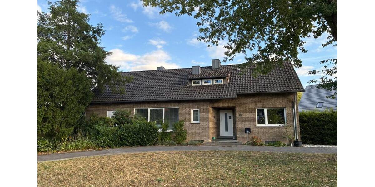 Großzügiges Einfamilien-Wohnhaus auf großem Grundstück 7 zimmer