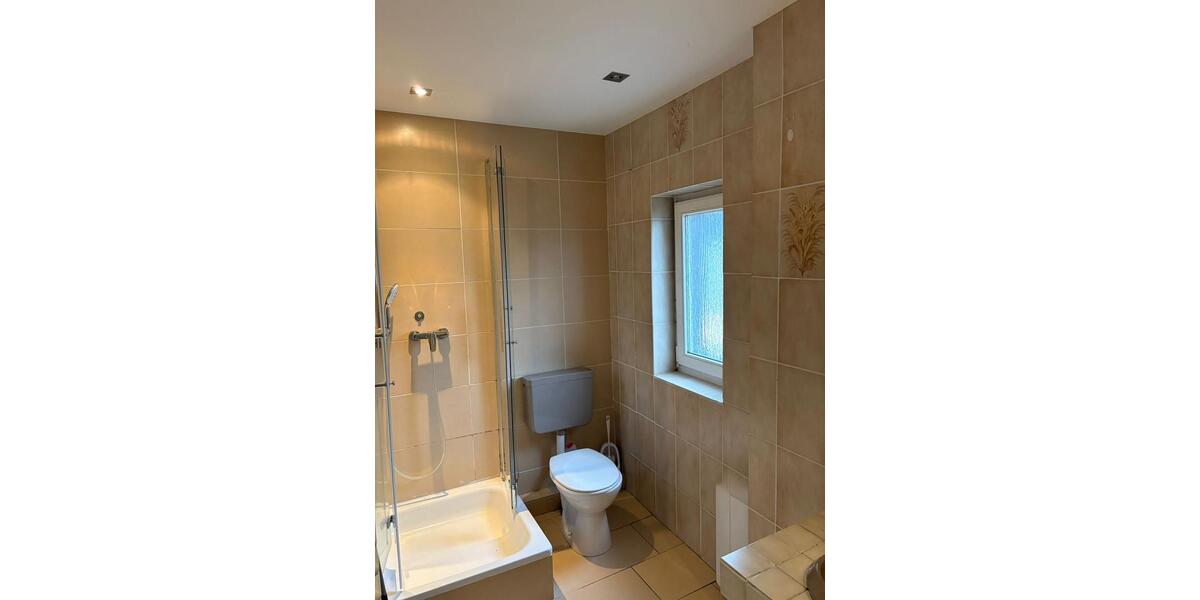 Etagenwohnung Bielefeld Heepen - 7 Zimmer, 125 m&sup2;, 1.600&euro; | Angebot:26200641
