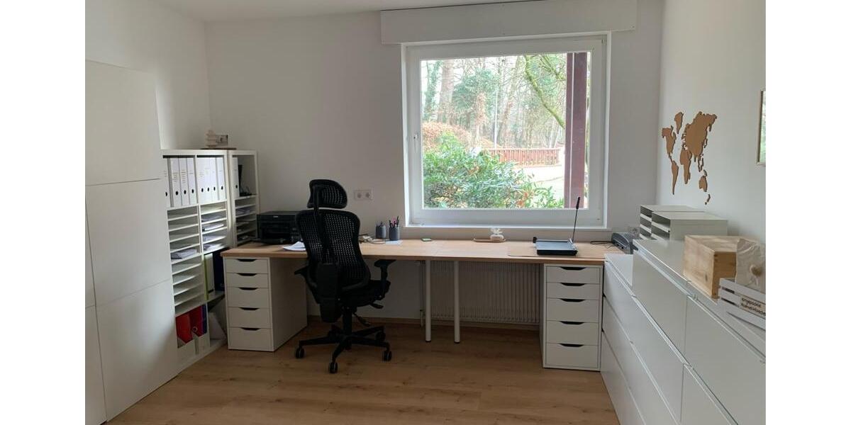 Erdgeschoßwohnung Halle - 3.5 Zimmer, 176 m&sup2;, 1.496&euro; | Angebot:25759255