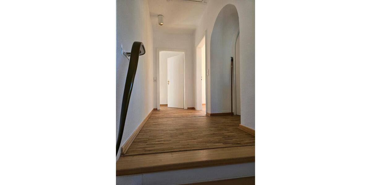 Einfamilienhaus Lemgo - 3 Zimmer, 135 m&sup2;, 1.550&euro; | Angebot:26302191