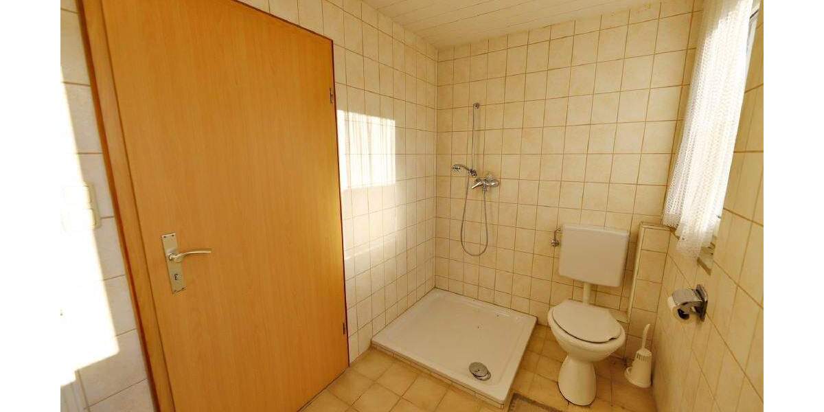 Einfamilienhaus Lage Kachtenhausen - 5 Zimmer, 99 m&sup2;, 180.000&euro; | Angebot:25776536