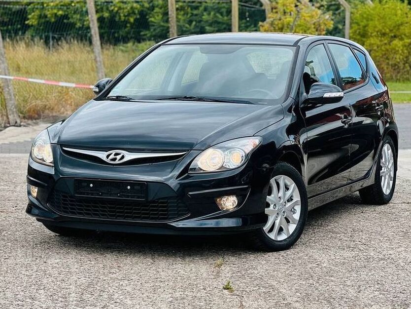 i30