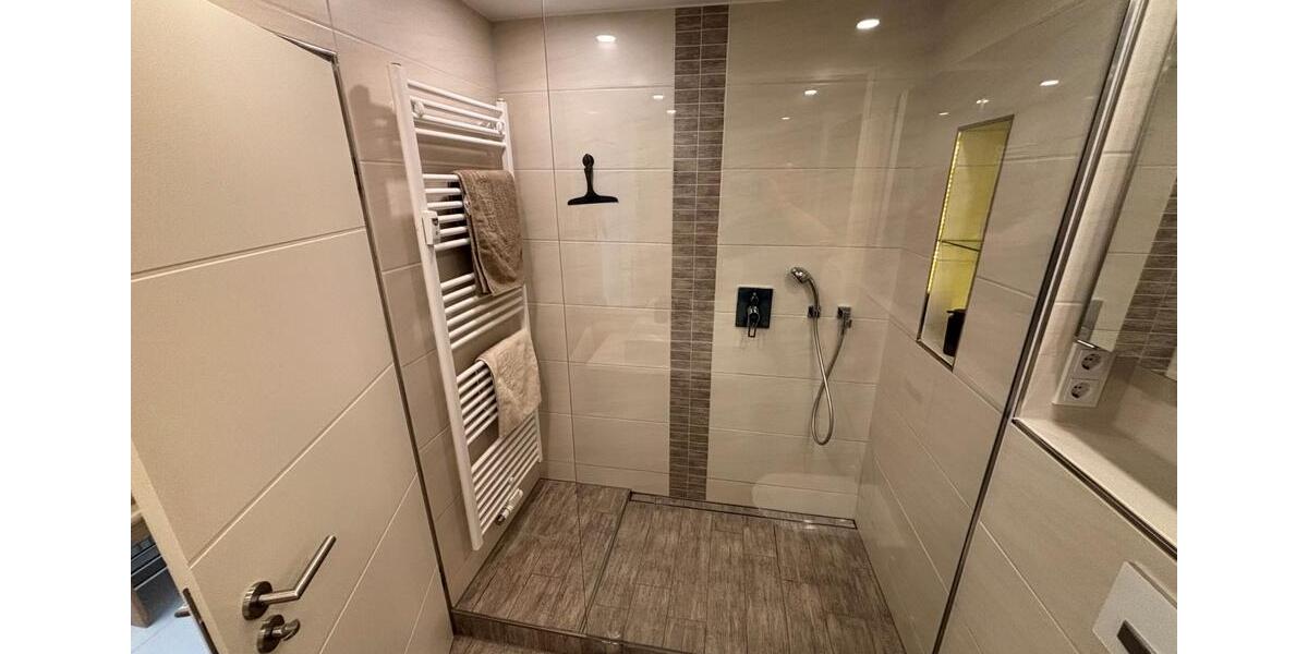 Etagenwohnung Bad Salzuflen - 2 Zimmer, 85 m&sup2;, 2.200&euro; | Angebot:26235354