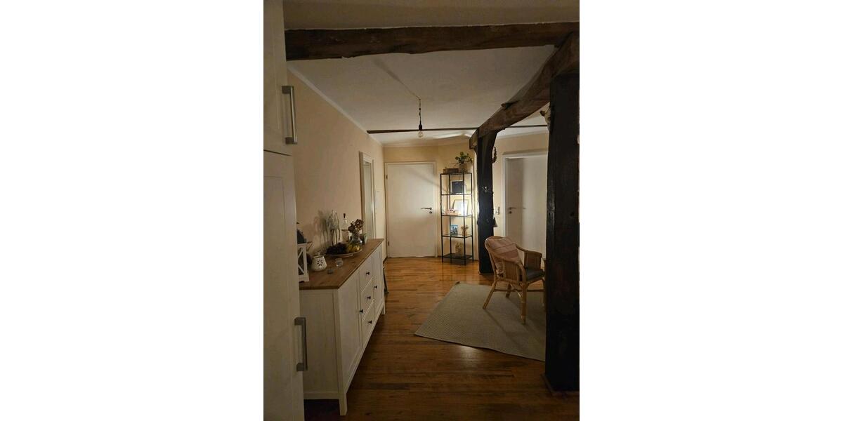 Dachgeschoßwohnung Detmold Hakedahl - 3 Zimmer, 100 m&sup2;, 1.100&euro; | Angebot:25660318