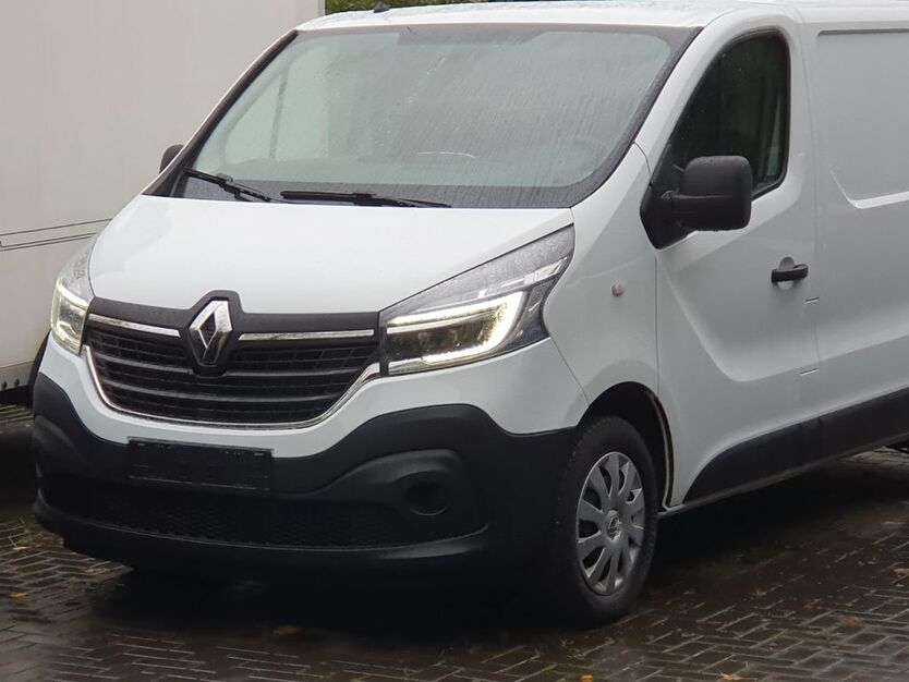 Renault Trafic 54.760 km 18.299 € Enger 32130