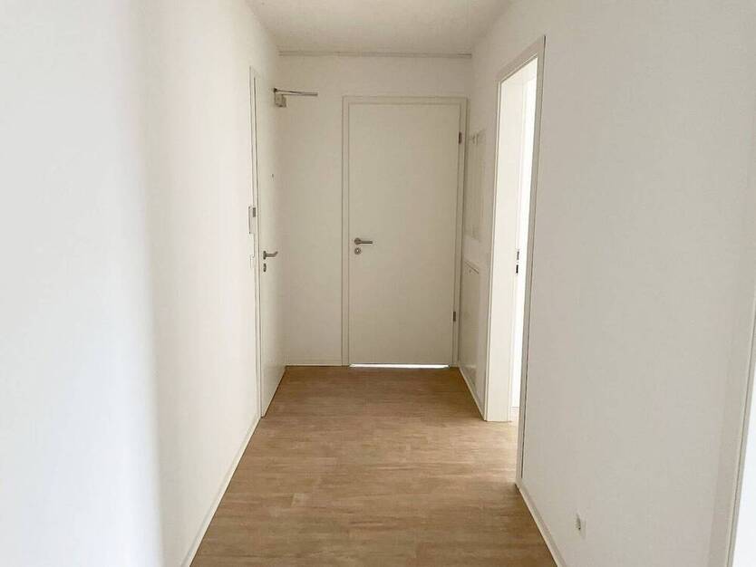 Direkt einziehen und WOHNFÜHLEN! 3 Zimmer mit Balkon! Moderne Ausstattung, Tageslichtbad, Aufzug