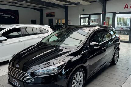 Ford Focus 83.000 km 9.450 &euro; Detmold 32758