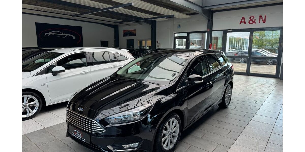 Ford Focus 83.000 km 9.450 &euro; Detmold 32758