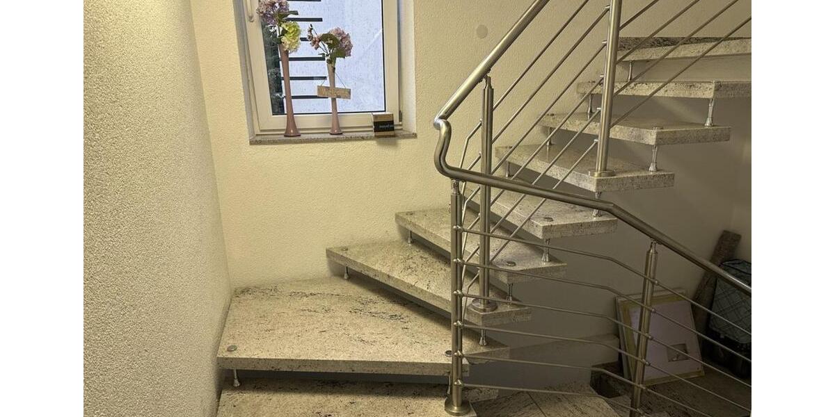 EG Wohnung voll möbliert mit großem Garten in Gütersloh 5 zimmer