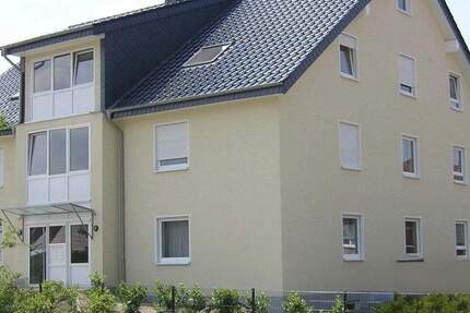 Gepflegete 3 Zimmer-Wohnung, mit offener Küche Dachgeschosswohnung (Fahrstuhl) in Schloß Holte-Stk. 3 zimmer