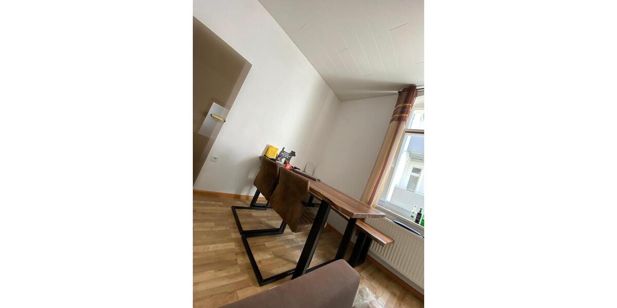 Möbliertes Zimmer in 2-Zimmer-Wohnung direkt am Krankenhaus 3 zimmer